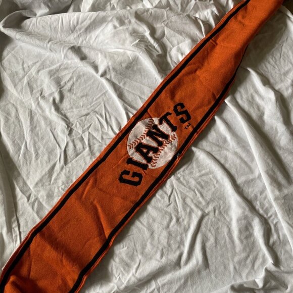 Scarf MLB San Francisco Giants Season Ticketholder Knit Winter Neck Team Colors - Picture 8 of 8